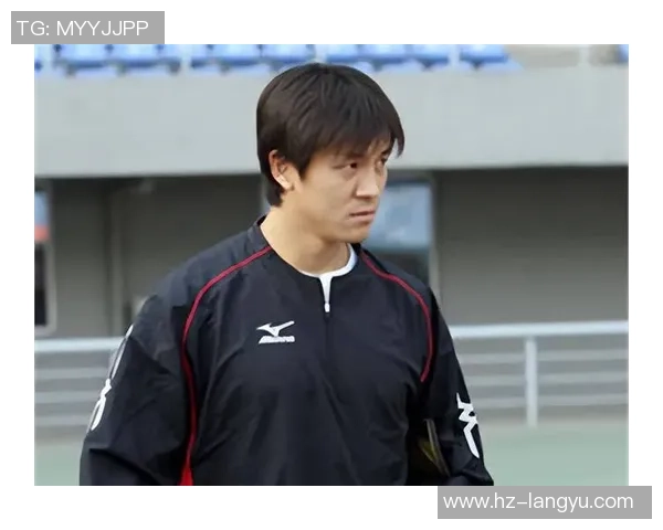 从平凡少年到绿茵巨星描绘足球转场中震撼蜕变之路