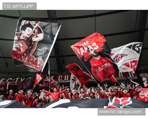 当红足球球星同框合影展现巅峰魅力引发球迷热烈关注