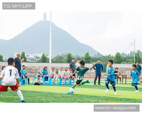 用激情点燃赛场旋律球星足球与动感配乐的完美融合