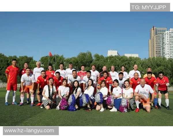 绿茵巨星卡卡闪耀赛场激情燃动足球梦想